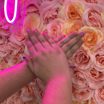 Risque Beauty Lounge - Acrylic nails - Hair Salons Near Me - Redondo Beach, California