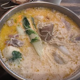 Classic beef broth
