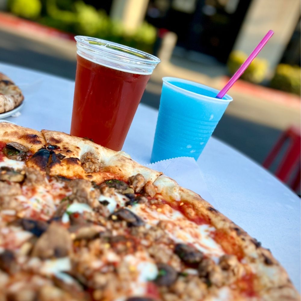 Amber Ale and Raspberry Slush, pizza from "Italia Pasta e Pizza" Amber Ale and Raspberry Slush, pizza from "Italia Pasta e Pizza"