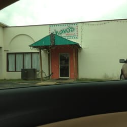 Chavos Mexican Restaurante - Front door off a motel