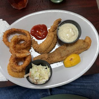 Hungry Hiker Bar & Grill - fried catfish - Bars Near Me - Slade, Kentucky