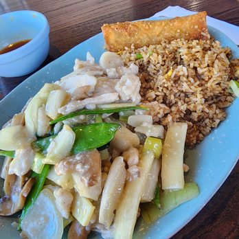 Wok Inn - Moo Goo Gai Pan~ Tuesdays Lunch Special - Chinese Near Me - San Antonio, Texas