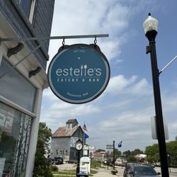 Estelles Eatery & Bar - Exterior