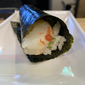 Daigo Handroll Bar - Sweet Shrimp (Botan EBI) - Sushi Bars Near Me - Brooklyn, New York