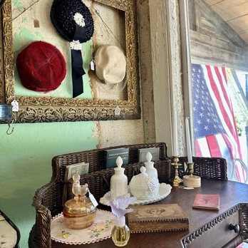 The Rummage - Antiques Near Me - Dyer Brook, Maine