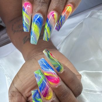 Milano Nail Spa - Nail Salons Near Me - Bakersfield, California