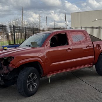 Robles Collision Repairs - Body Shops Near Me - Houston, Texas Robles Collision Repairs - Body Shops Near Me - Houston, Texas