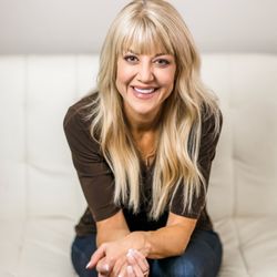 Her Team Success - Genny Heikka, Founder of Her Team Success.