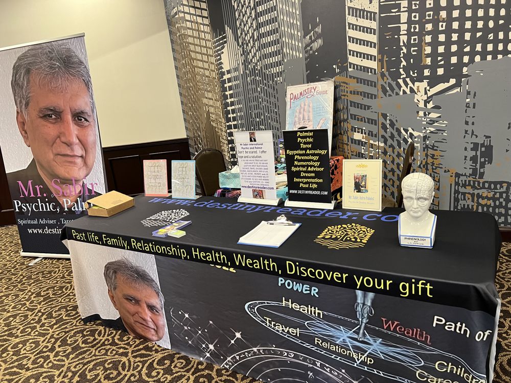 Social spots from Destiny Reader