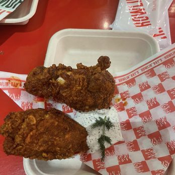 Howlin' Ray's - The tang ranch is where it's at!!! Love the dill! - Southern Near Me - Pasadena, California Howlin' Ray's - The tang ranch is where it's at!!! Love the dill! - Southern Near Me - Pasadena, California