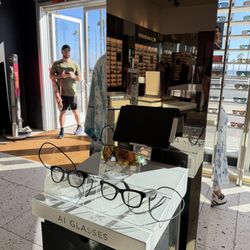 Sunglass Hut - SUNGLASS HUT, PCH, Huntington Beach, CA! (8/14/26 Visit)