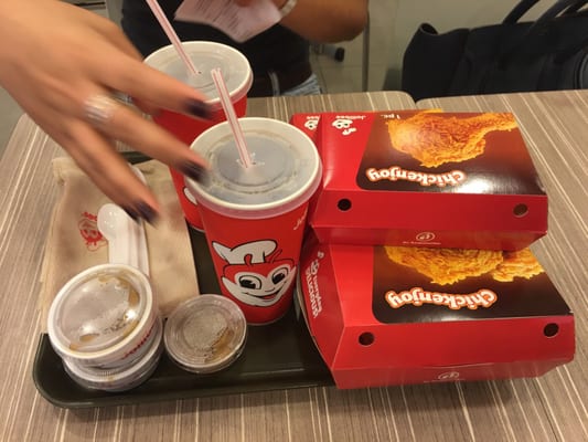Jollibee (Lucky Plaza Level 6) by null