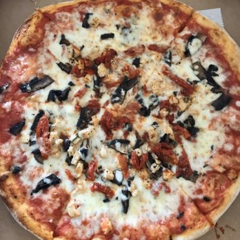 Pizza Fiore - Signature Pizza: "Pizza Fiore" - Pizza Near Me - Miami Beach, Florida