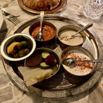 Dalida - Breaking Bread - Mediterranean Near Me - San Francisco, California Dalida - Breaking Bread - Mediterranean Near Me - San Francisco, California