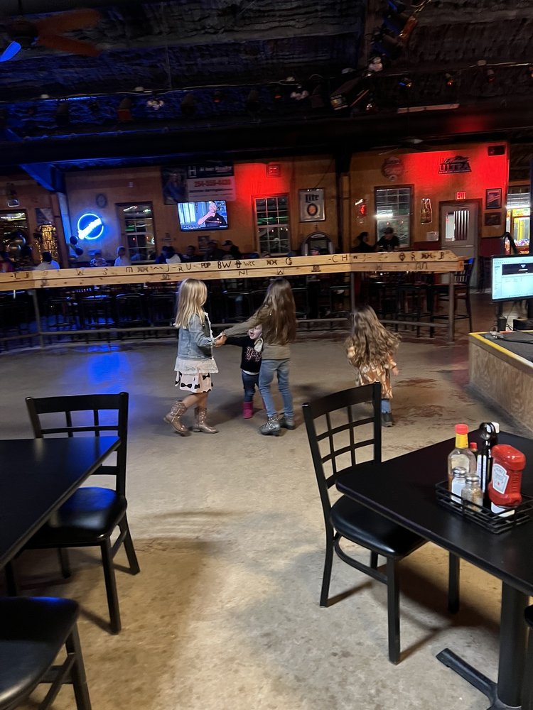 CANYON ROAD BAR & GRILL Updated September 2024 22 Photos & 32 Reviews 5790 Fm Rd 3418