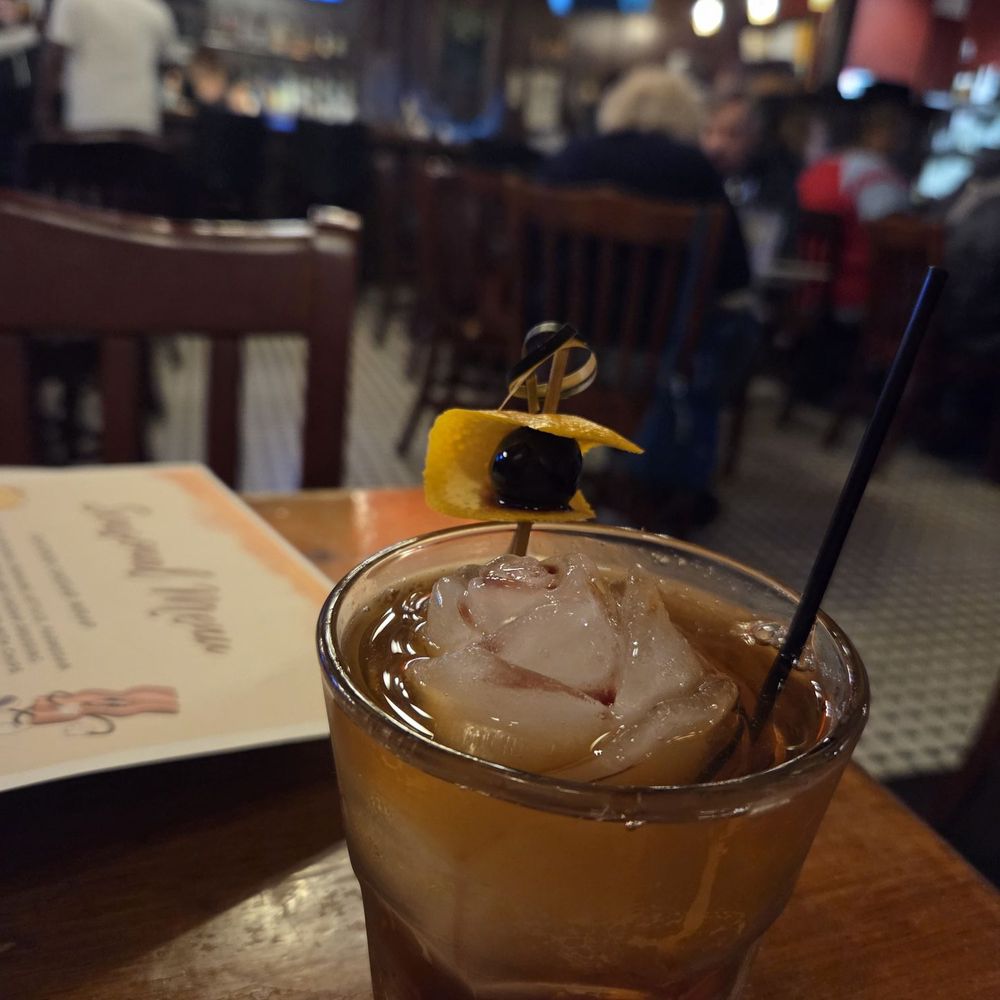 New Fashioned cocktail new riff bourbon, disaranno, angostura bitters,vsimolw syrup, muddled orangen peel,,and luxardo cherry. New Fashioned cocktail new riff bourbon, disaranno, angostura bitters,vsimolw syrup, muddled orangen peel,,and luxardo cherry.