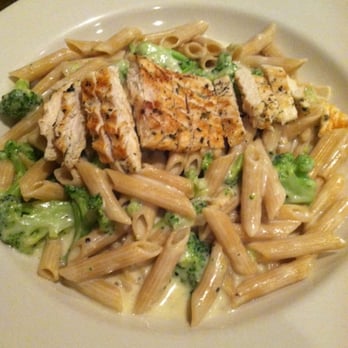 Casa D'Angelo - Skinny chicken Alfredo with grilled chicken (normally comes w breaded chicken) - Italian Near Me - Macedonia, Ohio Casa D'Angelo - Skinny chicken Alfredo with grilled chicken (normally comes w breaded chicken) - Italian Near Me - Macedonia, Ohio
