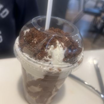 Upscale Rio - Brownie shake - Burgers Near Me - Rio Rancho, New Mexico