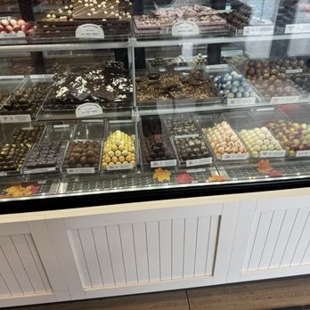 Chocolats Favoris - Chocolates - Chocolatiers & Shops Near Me - Guelph, Ontario Chocolats Favoris - Chocolates - Chocolatiers & Shops Near Me - Guelph, Ontario