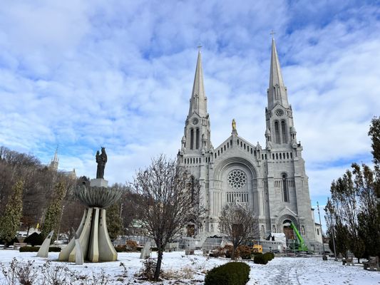 Sanctuaire Sainte-Anne-de-Beaupré by null