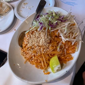 Banana Leaf Restaurant - Pad Thai - Singaporean Near Me - Milpitas, California Banana Leaf Restaurant - Pad Thai - Singaporean Near Me - Milpitas, California