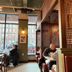 Stoked Pizza Company-Cambridge - Ambiance