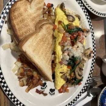 Black Bear Diner Auburn - Vegetarian Vegetarian Omelette (400 cals.) - Diners Near Me - Auburn, California