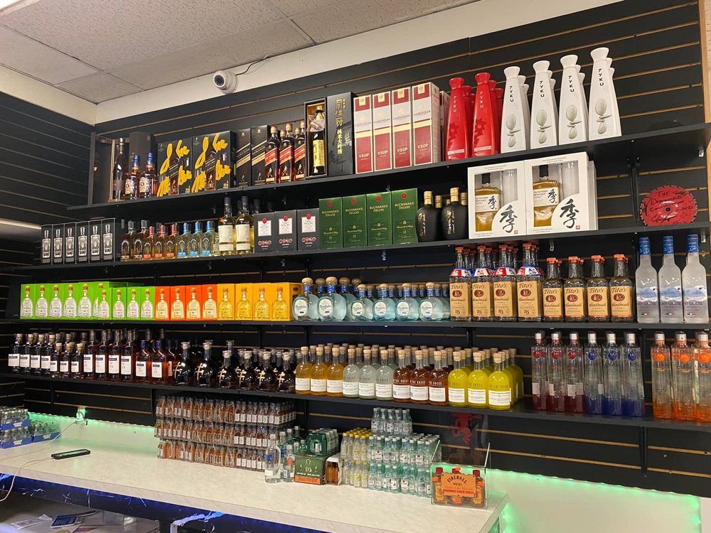 27TH STREET LIQUOR & TOBACCO Updated September 2024 17 Photos 2645 O St, Lincoln, Nebraska