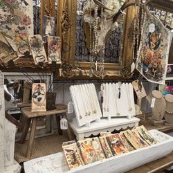 Craftiques Mall