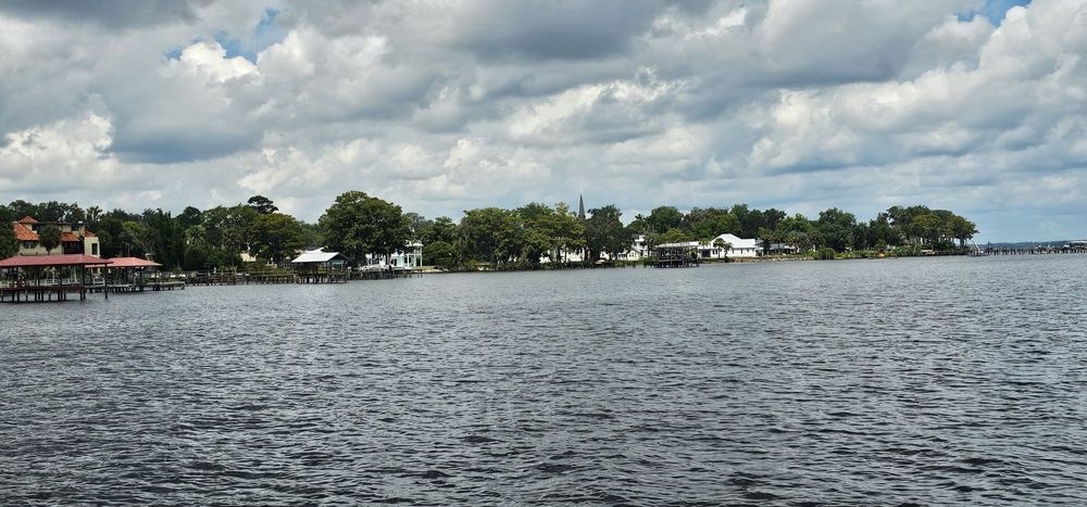 Spring Park - Green Cove Springs Logo