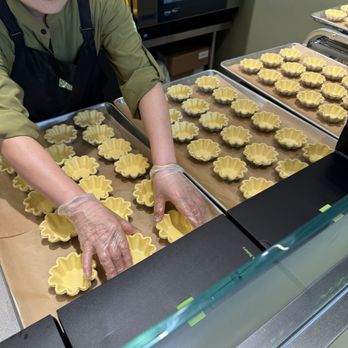 NaiSnow Tea and Bakery - Egg tart prep - Bakeries Near Me - San Gabriel, California