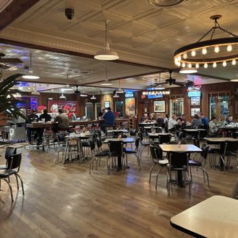 Pappas Bar-B-Q - Dining area - Barbeque Near Me - Houston, Texas Pappas Bar-B-Q - Dining area - Barbeque Near Me - Houston, Texas