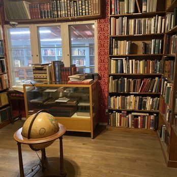 Bart's Books - History nook - Bookstores Near Me - Ojai, California