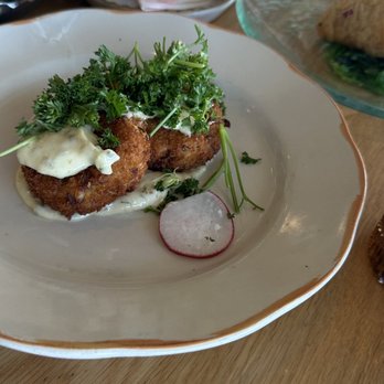 Pier 6 - Crab cakes - Seafood Near Me - San Leon, Texas