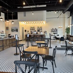 Sweet Reserve Cafe & Bakery - Main area