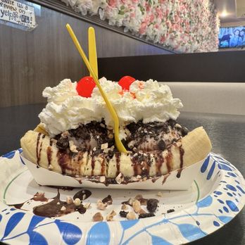 Gelato Bar - Banana Split - Gelato Near Me - Las Vegas, Nevada