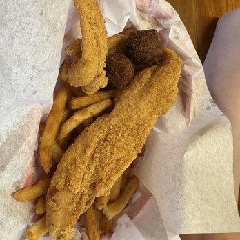 Dale's Essenhaus - Fried catfish - Burgers Near Me - Georgetown, Texas