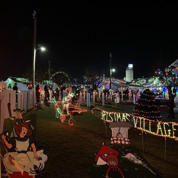 Koziar's Christmas Village - Lights - Gift Shops Near Me - Bernville, Pennsylvania Koziar's Christmas Village - Lights - Gift Shops Near Me - Bernville, Pennsylvania