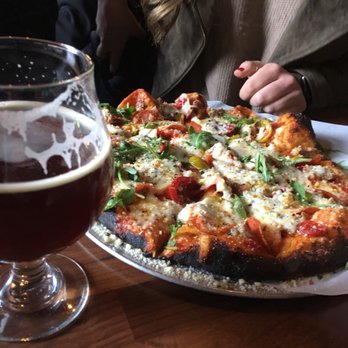 Hopskeller Brewing - Yum - Brewpubs Near Me - Waterloo, Illinois
