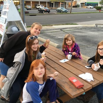 Stow Cone - Having a cone with the family!  Worked here in the 90's and back in town to treat the family! - Ice Cream & Frozen Yogurt Near Me - Stow, Ohio