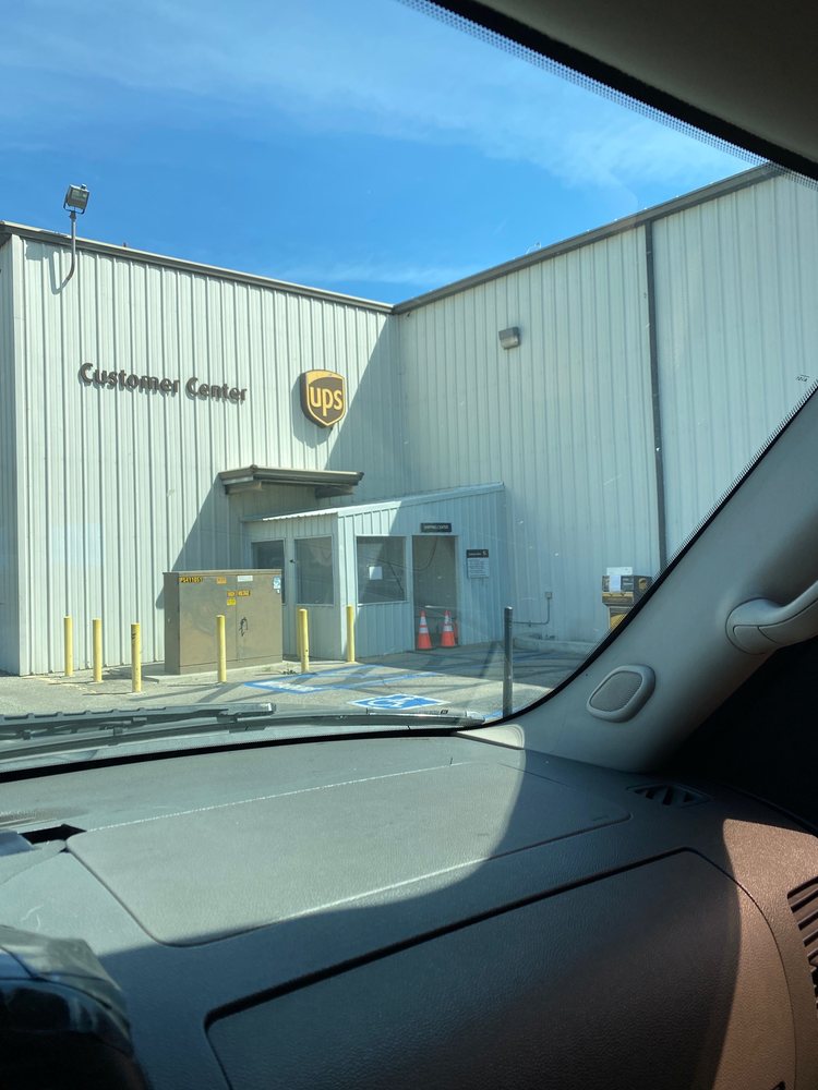 UPS DISTRIBUTION CENTER Updated August 2024 31 Reviews 17370