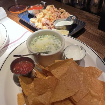The Oak House - spinach dip - Wine Bars Near Me - Oradell, New Jersey