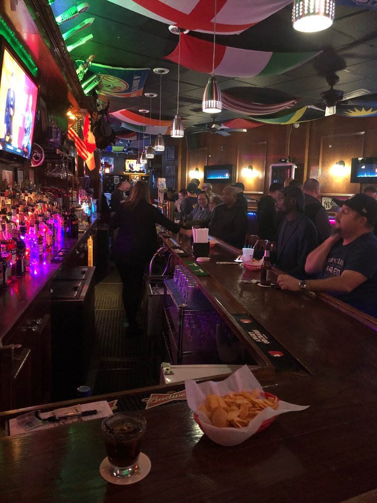 BASES LOADED 25 Photos & 17 Reviews 2997 Westchester Ave, Bronx