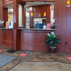 MD NOW URGENT CARE - Clean reception area with a cup for new pens and another one for used pens