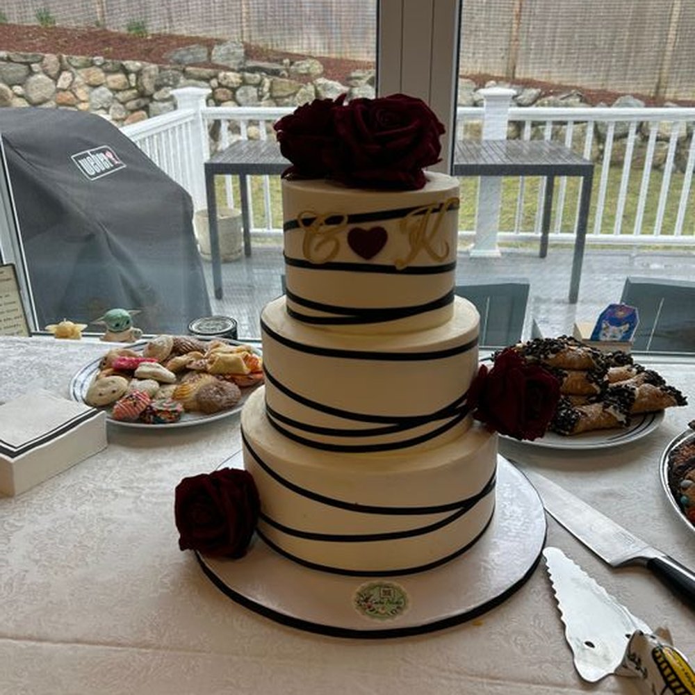 An amazing wedding cake from Cake Niche! Perfection! An amazing wedding cake from Cake Niche! Perfection!