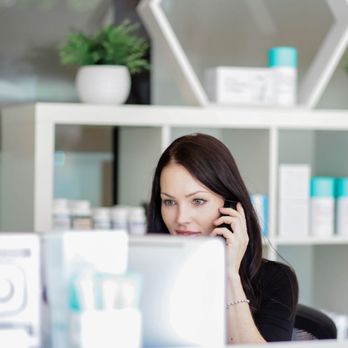 Thrive Wellness Clinic - Reception - Naturopathic/Holistic Near Me - Vancouver, British Columbia