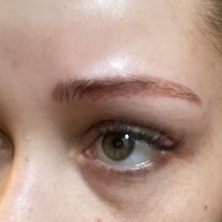 Sefora Sculpts Brows - This is not redness from the procedure. Sefora went too deep with her strokes, causing the color of the pigment to change.