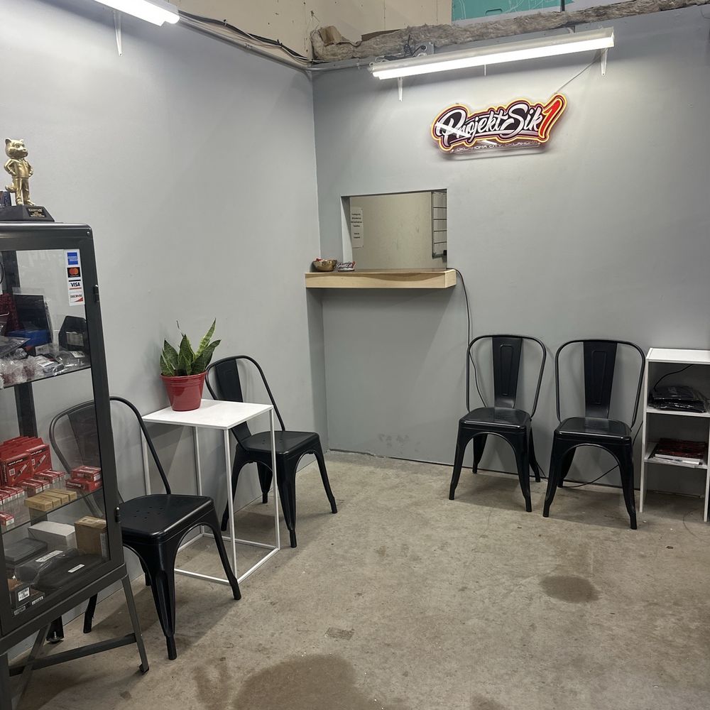 Projekt Sik1 - Seating/waiting area - Auto Customization Near Me - Oklahoma City, Oklahoma Projekt Sik1 - Seating/waiting area - Auto Customization Near Me - Oklahoma City, Oklahoma
