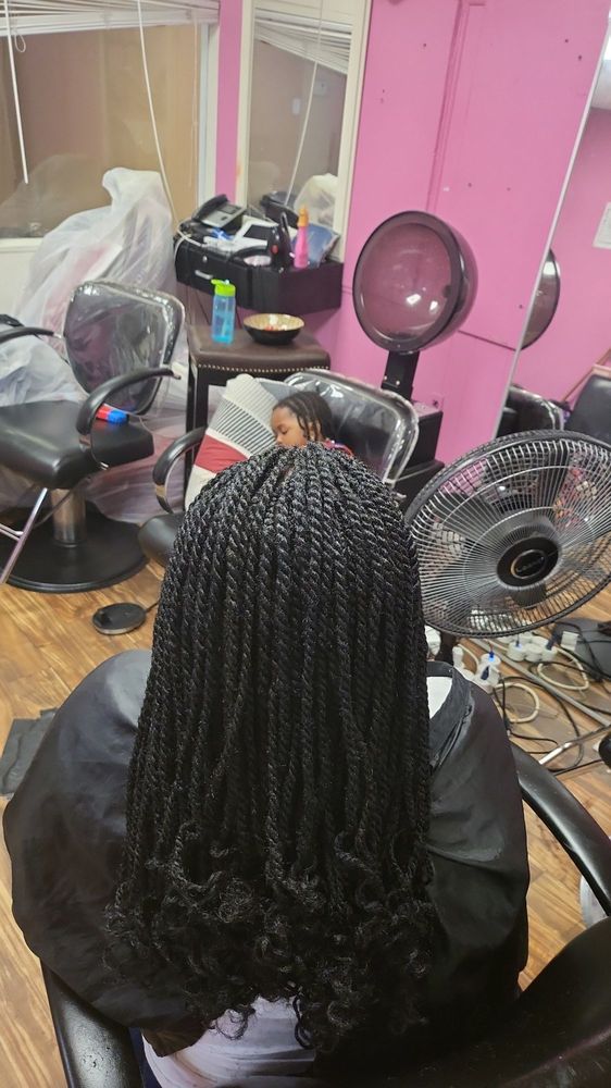 ROYALMAMZEE HAIR BRAIDING SALON Updated May 2024 18 Photos 5703