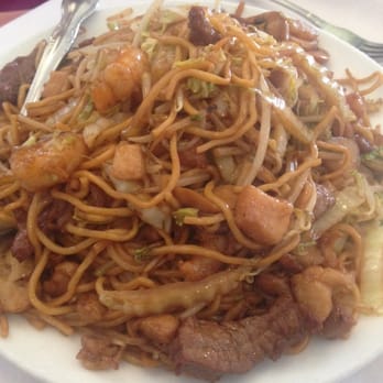 Yang Chow - Combination Lo Mein - Chinese Near Me - Pasadena, California Yang Chow - Combination Lo Mein - Chinese Near Me - Pasadena, California
